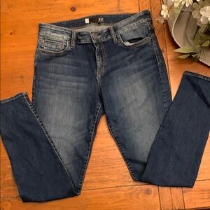 Kut from the Kloth Blue toothpick Skinny Jeans with Stretch